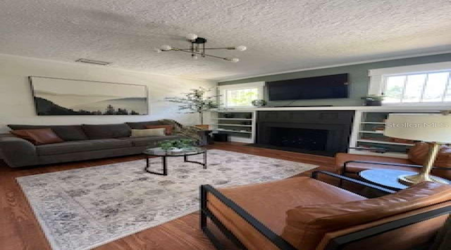 Bradenton, Florida 34205, 3 Bedroom Bedrooms, ,2 Bathroombathrooms,Residential,For Sale,4Th,0,Mfrtb8539889