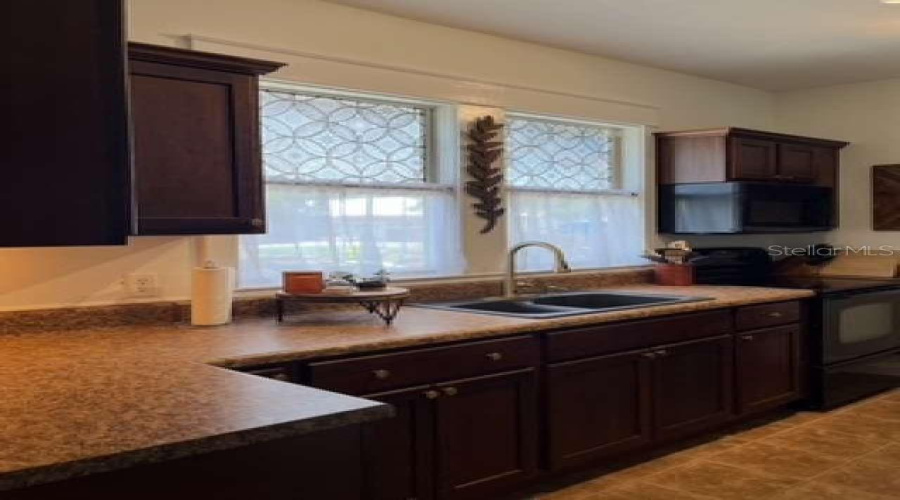 Bradenton, Florida 34205, 3 Bedroom Bedrooms, ,2 Bathroombathrooms,Residential,For Sale,4Th,0,Mfrtb8539889