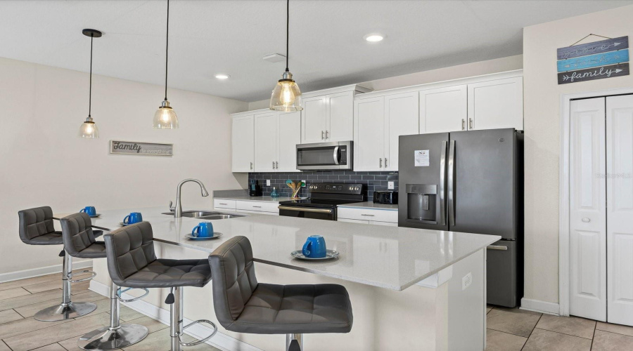 Davenport, Florida 33896, 4 Bedroom Bedrooms, ,3 Bathroombathrooms,Residential,For Sale,Stinger,0,Mfrs5156203