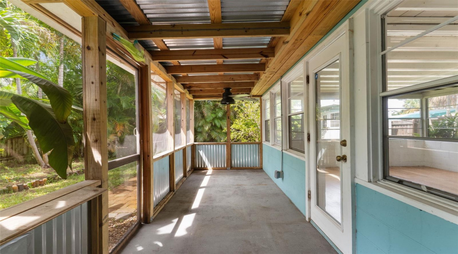 St Petersburg, Florida 33711, 2 Bedroom Bedrooms, ,1 Bathroombathrooms,Residential,For Sale,26Th,0,Mfrtb8541922