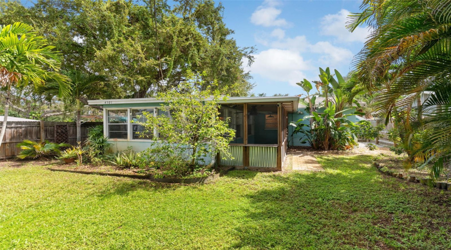 St Petersburg, Florida 33711, 2 Bedroom Bedrooms, ,1 Bathroombathrooms,Residential,For Sale,26Th,0,Mfrtb8541922