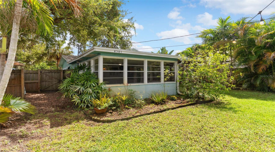 St Petersburg, Florida 33711, 2 Bedroom Bedrooms, ,1 Bathroombathrooms,Residential,For Sale,26Th,0,Mfrtb8541922