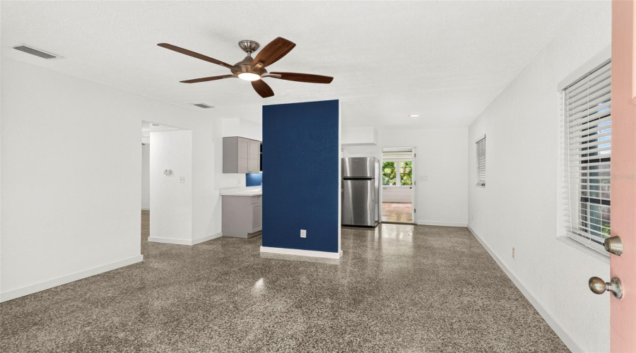 St Petersburg, Florida 33711, 2 Bedroom Bedrooms, ,1 Bathroombathrooms,Residential,For Sale,26Th,0,Mfrtb8541922