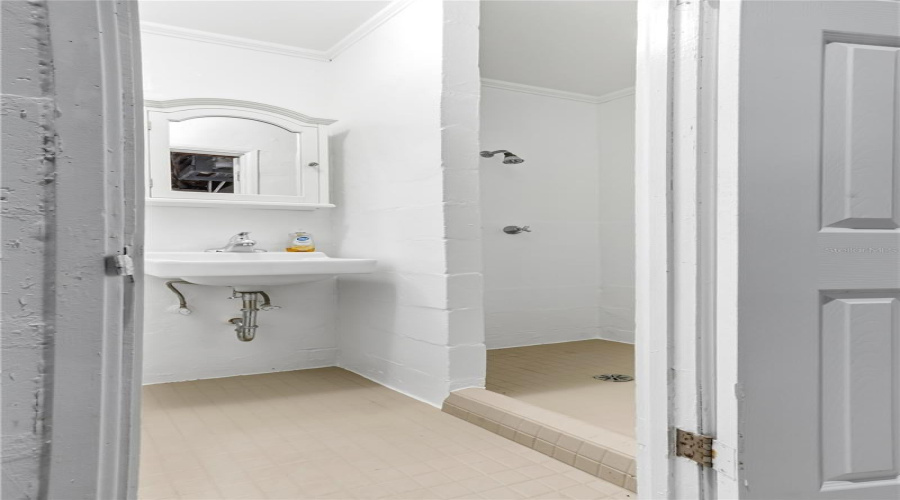 Clearwater, Florida 33765, 3 Bedroom Bedrooms, ,2 Bathroombathrooms,Residential,For Sale,Orion,0,Mfrtb8531093