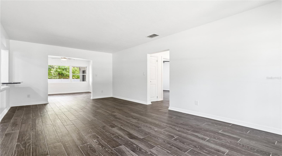 Clearwater, Florida 33765, 3 Bedroom Bedrooms, ,2 Bathroombathrooms,Residential,For Sale,Orion,0,Mfrtb8531093