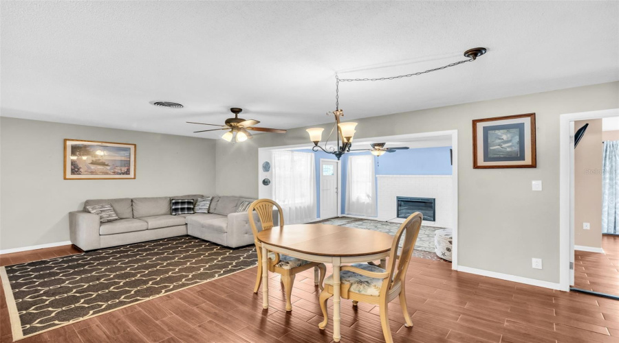 Seminole, Florida 33772, 3 Bedroom Bedrooms, ,2 Bathroombathrooms,Residential,For Sale,Williams,0,Mfrtb8505975