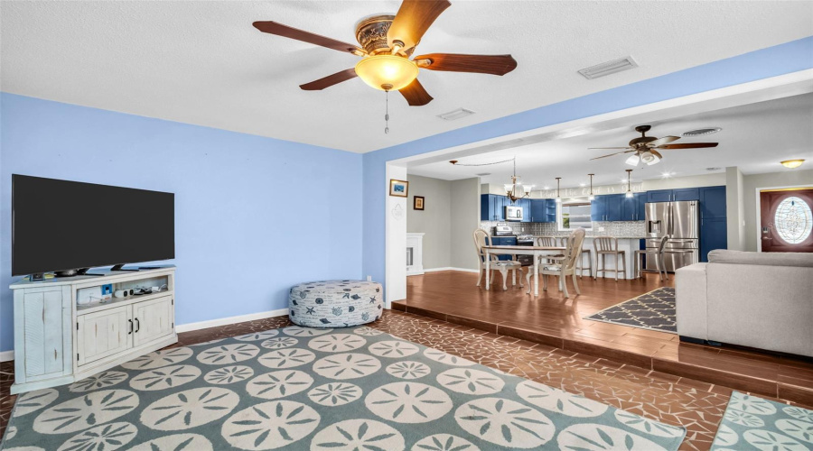 Seminole, Florida 33772, 3 Bedroom Bedrooms, ,2 Bathroombathrooms,Residential,For Sale,Williams,0,Mfrtb8505975