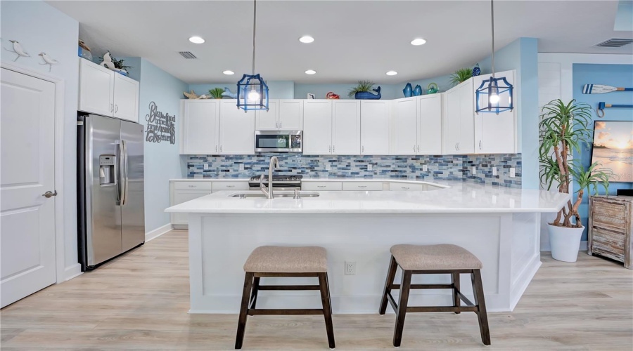 Daytona Beach, Florida 32124, 2 Bedroom Bedrooms, ,2 Bathroombathrooms,Residential,For Sale,Lost Shaker,0,Mfro6436415