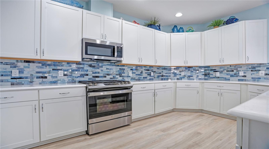 Daytona Beach, Florida 32124, 2 Bedroom Bedrooms, ,2 Bathroombathrooms,Residential,For Sale,Lost Shaker,0,Mfro6436415