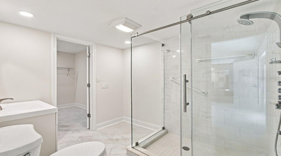 Orlando, Florida 32808, 3 Bedroom Bedrooms, ,2 Bathroombathrooms,Residential,For Sale,Jamaica,0,Mfrtb8542612
