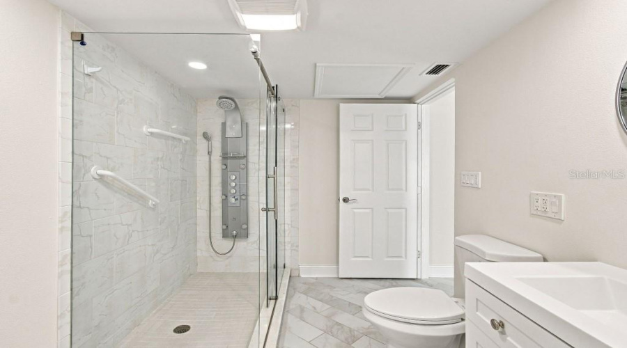 Orlando, Florida 32808, 3 Bedroom Bedrooms, ,2 Bathroombathrooms,Residential,For Sale,Jamaica,0,Mfrtb8542612