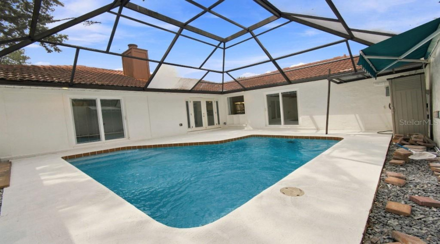 Orlando, Florida 32808, 3 Bedroom Bedrooms, ,2 Bathroombathrooms,Residential,For Sale,Jamaica,0,Mfrtb8542612