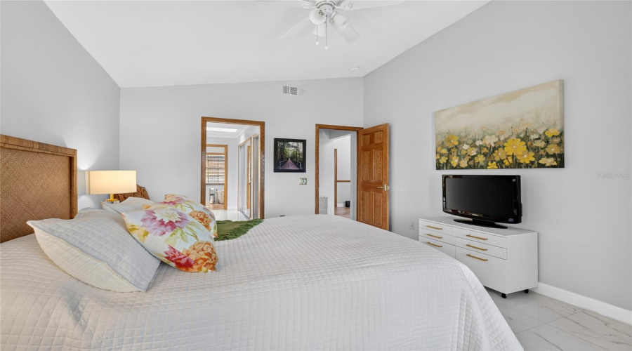Orlando, Florida 32819, 2 Bedroom Bedrooms, ,2 Bathroombathrooms,Residential,For Sale,Parson Brown,0,Mfro6418967
