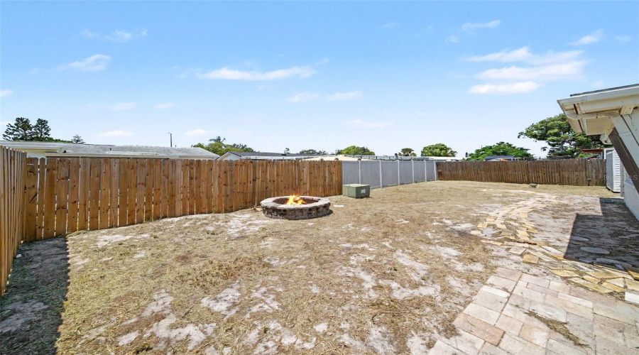 Holiday, Florida 34691, 3 Bedroom Bedrooms, ,2 Bathroombathrooms,Residential,For Sale,Rock Royal,0,Mfrtb8541743