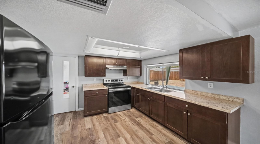 Holiday, Florida 34691, 3 Bedroom Bedrooms, ,2 Bathroombathrooms,Residential,For Sale,Rock Royal,0,Mfrtb8541743