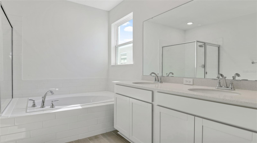 Winter Haven, Florida 33884, 4 Bedroom Bedrooms, ,3 Bathroombathrooms,Residential,For Sale,Mickey,0,Mfrs5146851