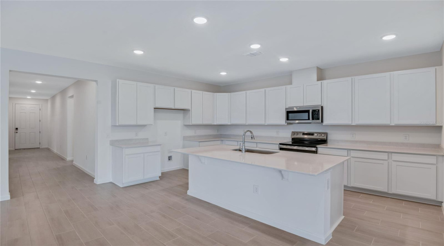 Winter Haven, Florida 33884, 4 Bedroom Bedrooms, ,3 Bathroombathrooms,Residential,For Sale,Mickey,0,Mfrs5146851