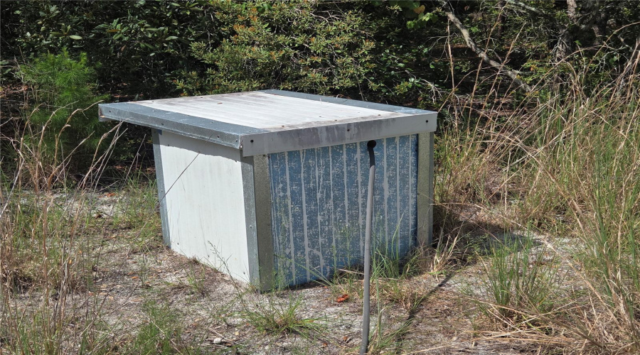 Insulated Well House