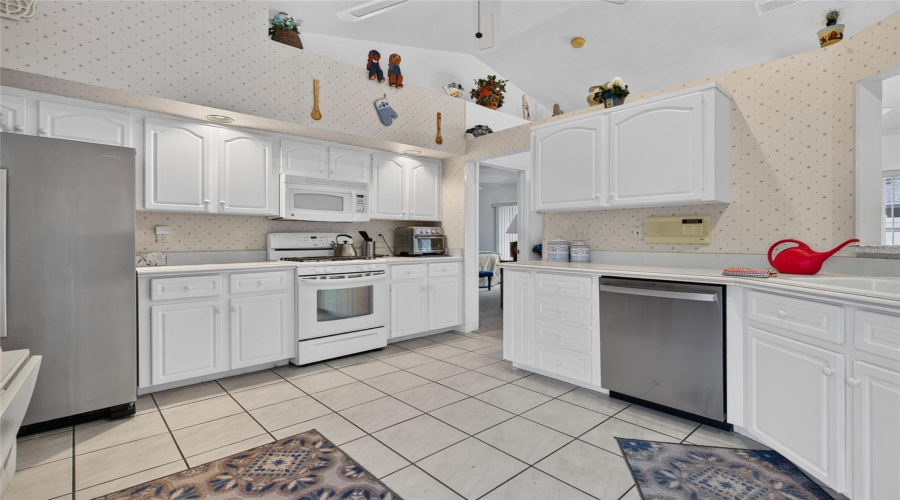 New Smyrna Beach, Florida 32168, 3 Bedroom Bedrooms, ,2 Bathroombathrooms,Residential,For Sale,Staggerbush,0,Mfrns1089081