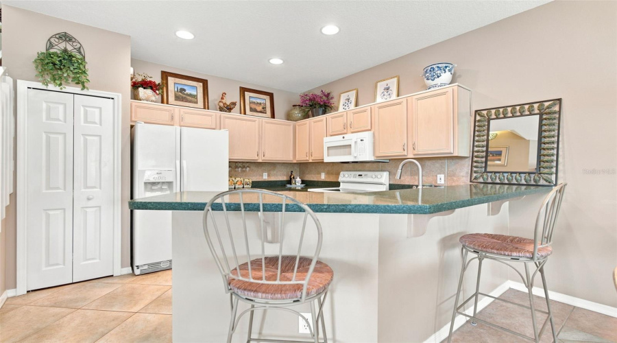 Osprey, Florida 34229, 2 Bedroom Bedrooms, ,2 Bathroombathrooms,Residential,For Sale,Highland,0,Mfra4703963