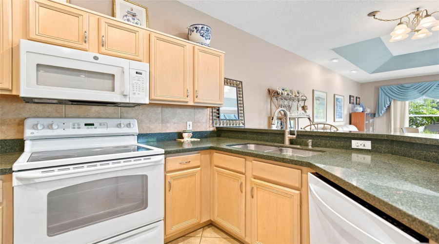 Osprey, Florida 34229, 2 Bedroom Bedrooms, ,2 Bathroombathrooms,Residential,For Sale,Highland,0,Mfra4703963
