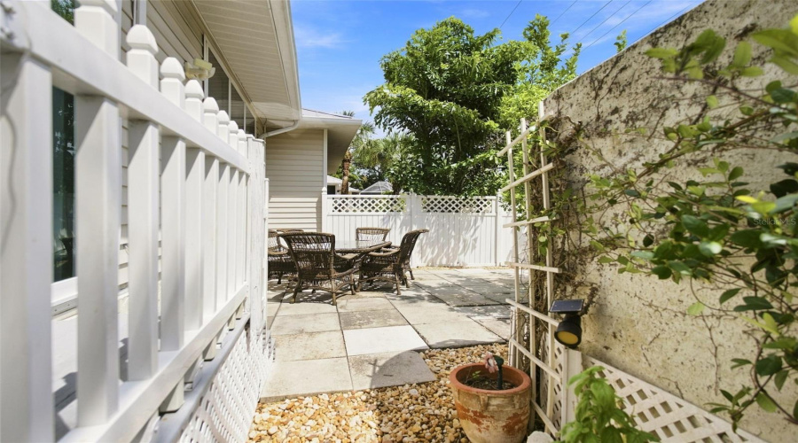 Osprey, Florida 34229, 2 Bedroom Bedrooms, ,2 Bathroombathrooms,Residential,For Sale,Highland,0,Mfra4703963