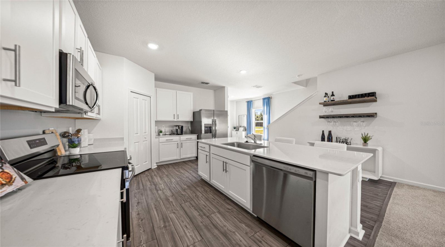 Alachua, Florida 32615, 3 Bedroom Bedrooms, ,2 Bathroombathrooms,Residential,For Sale,163Rd,0,Mfro6399538