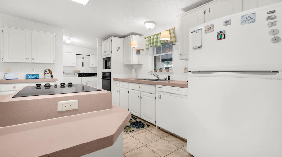 Davenport, Florida 33897, 2 Bedroom Bedrooms, ,2 Bathroombathrooms,Residential,For Sale,Sue,0,Mfrs5156388