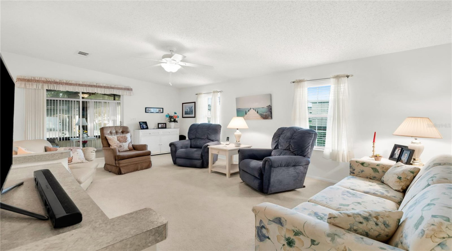 Davenport, Florida 33897, 2 Bedroom Bedrooms, ,2 Bathroombathrooms,Residential,For Sale,Sue,0,Mfrs5156388