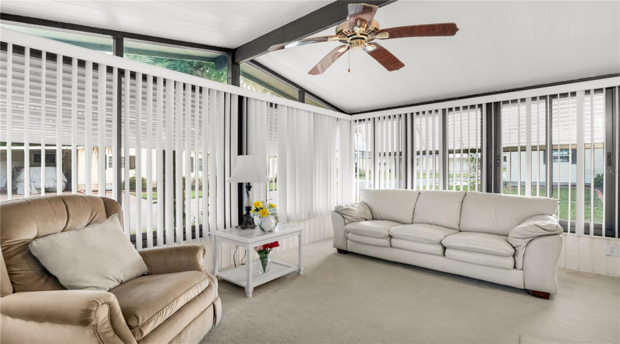 Davenport, Florida 33897, 2 Bedroom Bedrooms, ,2 Bathroombathrooms,Residential,For Sale,Sue,0,Mfrs5156388
