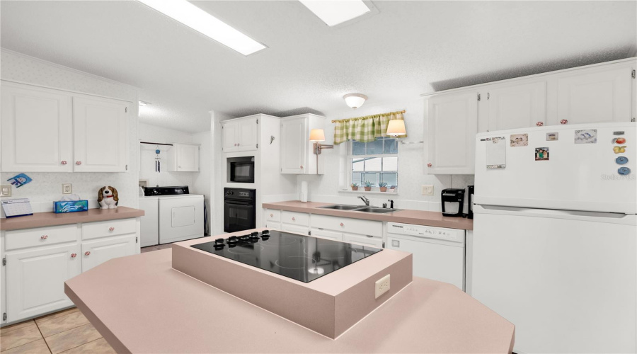 Davenport, Florida 33897, 2 Bedroom Bedrooms, ,2 Bathroombathrooms,Residential,For Sale,Sue,0,Mfrs5156388