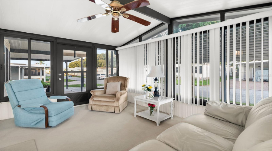 Davenport, Florida 33897, 2 Bedroom Bedrooms, ,2 Bathroombathrooms,Residential,For Sale,Sue,0,Mfrs5156388