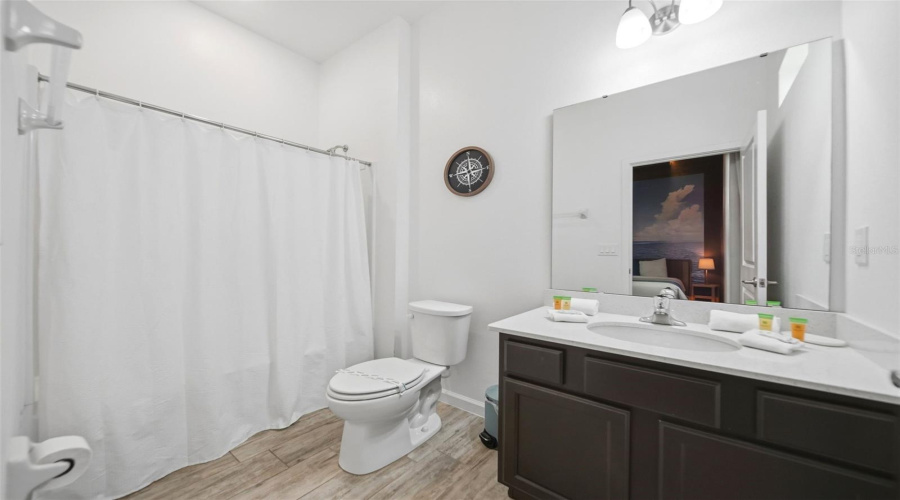Bathroom 2 (First Level)