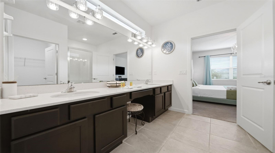 Primary Bathroom (Second Level)