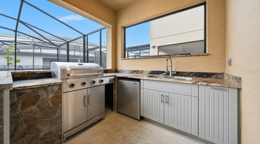 Outdoor Kitchen