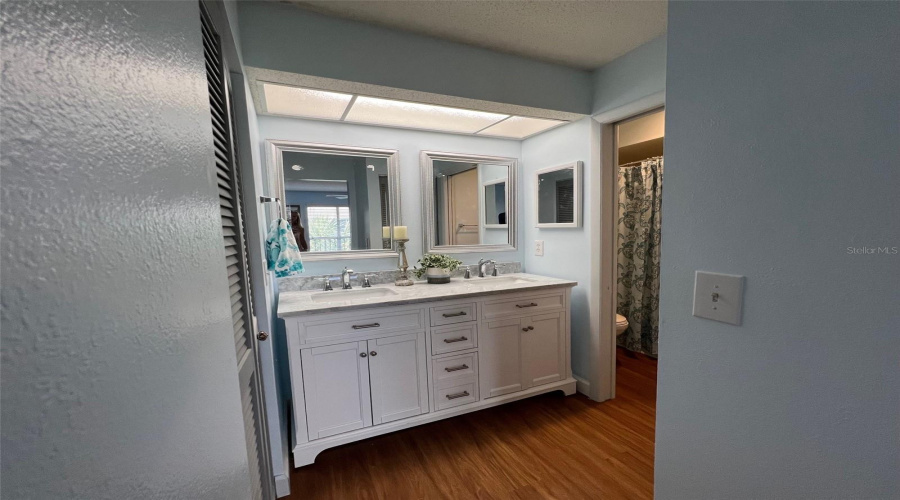 Venice, Florida 34285, 2 Bedroom Bedrooms, ,2 Bathroombathrooms,Residential,For Sale,Fenwick,0,Mfrn6145478