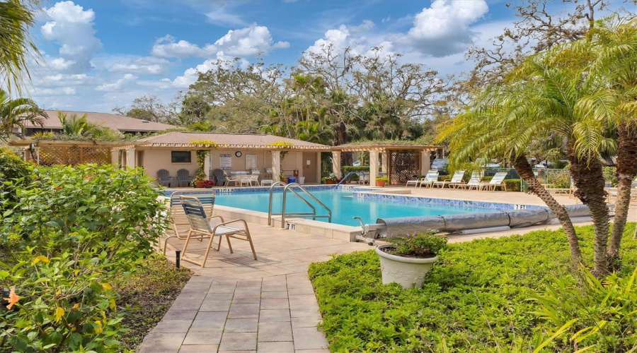 Sarasota, Florida 34231, 2 Bedroom Bedrooms, ,2 Bathroombathrooms,Residential,For Sale,Cross Creek,0,Mfra4685552