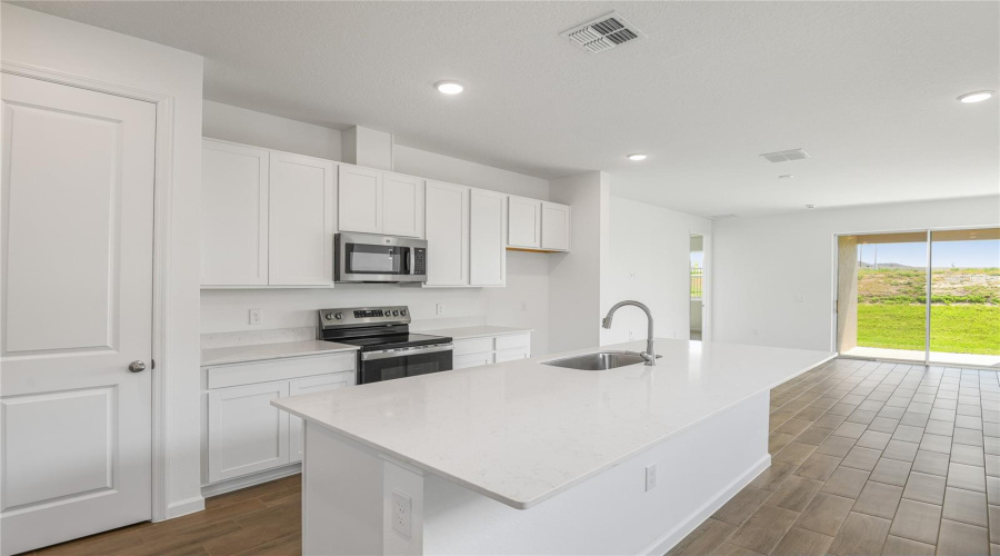Lake Hamilton, Florida 33851, 3 Bedroom Bedrooms, ,2 Bathroombathrooms,Residential,For Sale,Clover,0,Mfrs5124627