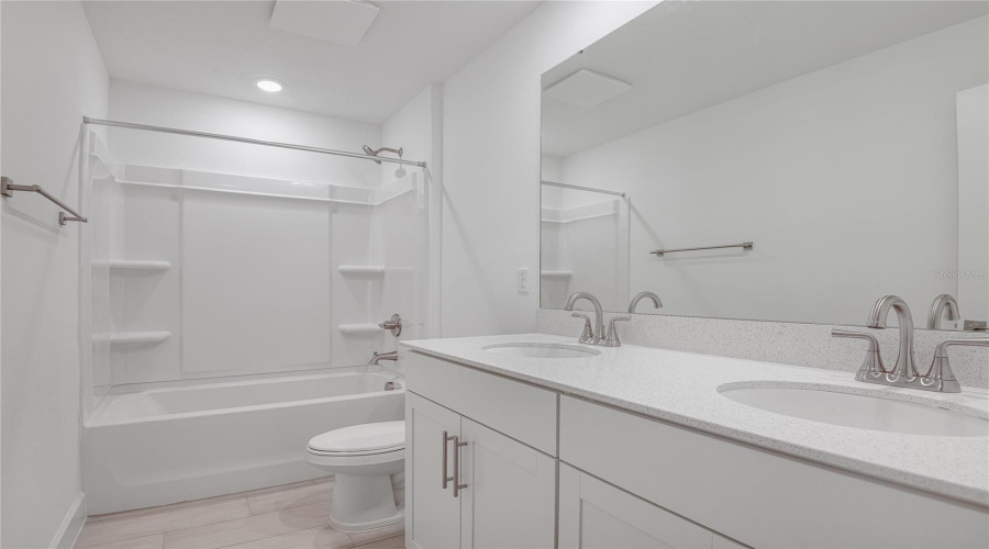 Mount Dora, Florida 32757, 5 Bedroom Bedrooms, ,3 Bathroombathrooms,Residential,For Sale,Cloud Ridge,0,Mfrs5127257