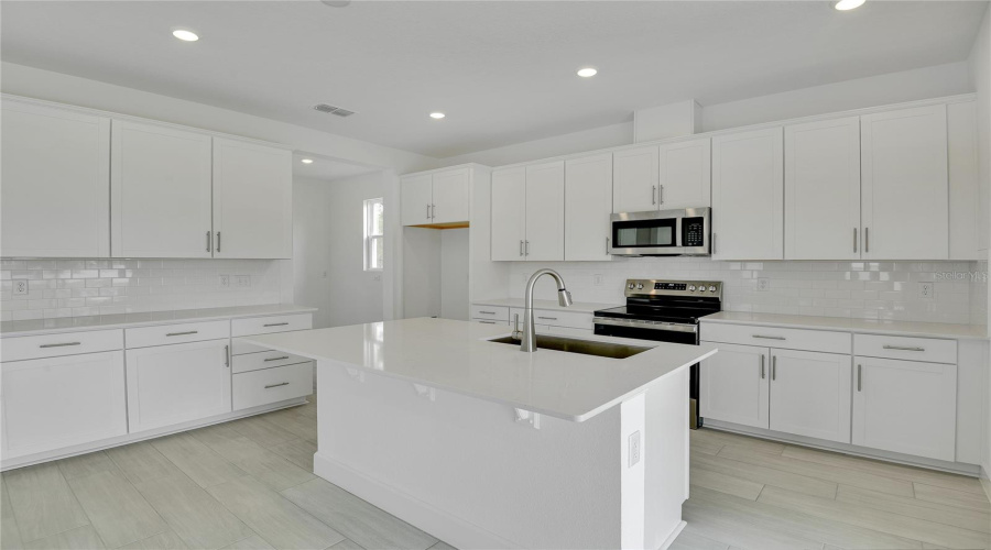 Mount Dora, Florida 32757, 5 Bedroom Bedrooms, ,3 Bathroombathrooms,Residential,For Sale,Cloud Ridge,0,Mfrs5127257