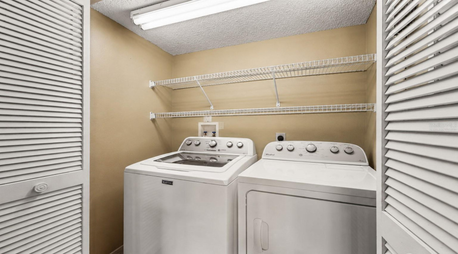 Virtually Staged Laundry