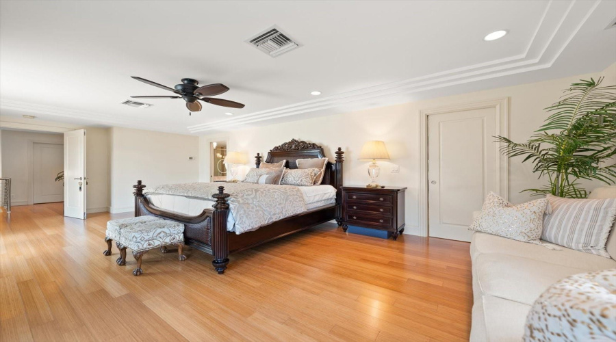 Belleair, Florida 33756, 4 Bedroom Bedrooms, ,4 Bathroombathrooms,Residential,For Sale,Park,0,Mfrtb8542534