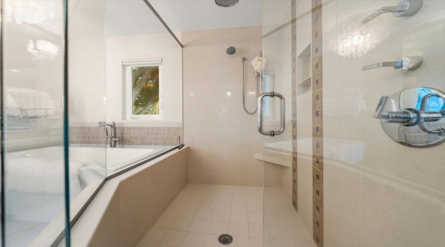 Belleair, Florida 33756, 4 Bedroom Bedrooms, ,4 Bathroombathrooms,Residential,For Sale,Park,0,Mfrtb8542534