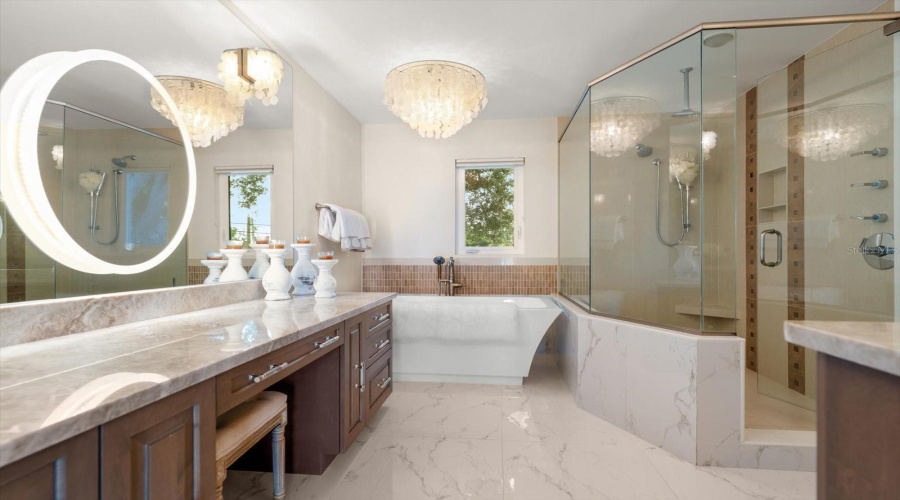 Belleair, Florida 33756, 4 Bedroom Bedrooms, ,4 Bathroombathrooms,Residential,For Sale,Park,0,Mfrtb8542534