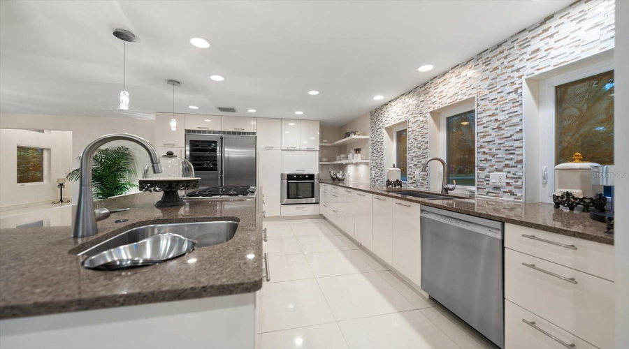 Belleair, Florida 33756, 4 Bedroom Bedrooms, ,4 Bathroombathrooms,Residential,For Sale,Park,0,Mfrtb8542534