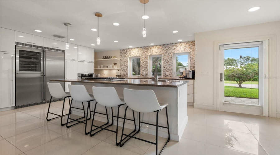Belleair, Florida 33756, 4 Bedroom Bedrooms, ,4 Bathroombathrooms,Residential,For Sale,Park,0,Mfrtb8542534