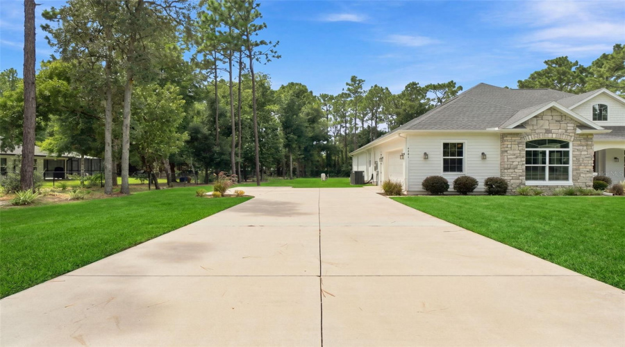 Brooksville, Florida 34604, 4 Bedroom Bedrooms, ,3 Bathroombathrooms,Residential,For Sale,Zamia,0,Mfrw7888767