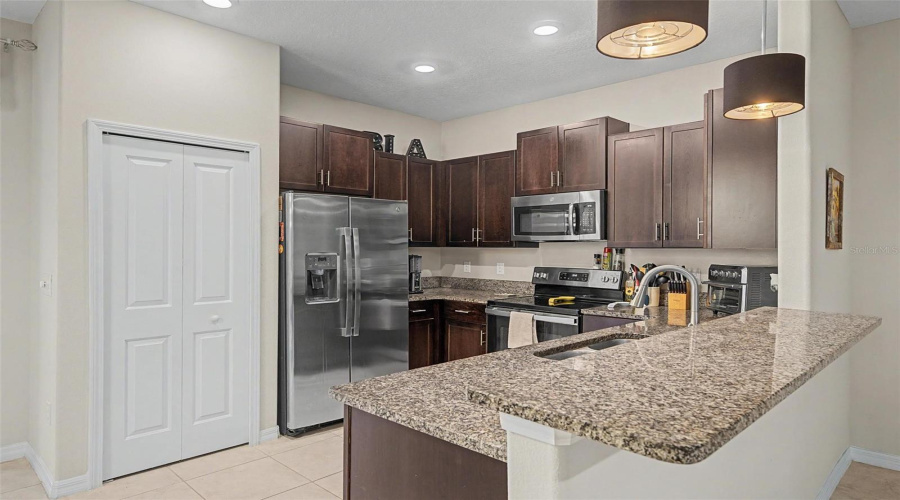 Sun City Center, Florida 33573, 3 Bedroom Bedrooms, ,2 Bathroombathrooms,Residential,For Sale,Pembrooke Pines,0,Mfrtb8542867