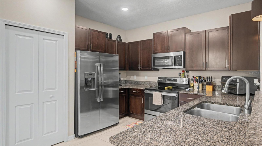 Sun City Center, Florida 33573, 3 Bedroom Bedrooms, ,2 Bathroombathrooms,Residential,For Sale,Pembrooke Pines,0,Mfrtb8542867