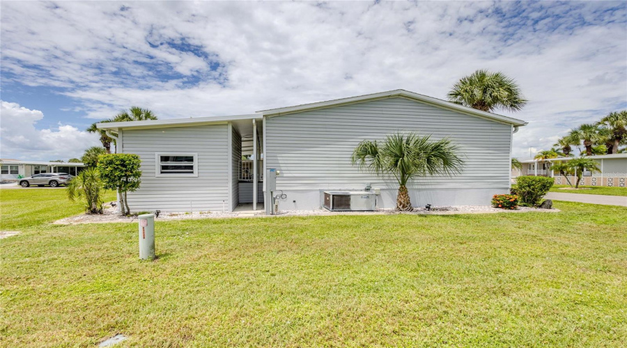 Port Charlotte, Florida 33980, 3 Bedroom Bedrooms, ,2 Bathroombathrooms,Residential,For Sale,Kings,0,Mfrc7529645